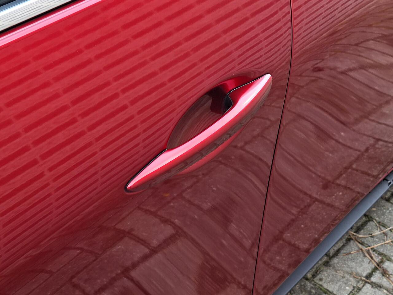 Mazda 3 2.0 e-SkyActiv-G M Hybrid 122 Luxury | Apple Carplay | 360 graden camera | Adaptief Cruise Control | Bose Premium Soundsysteem | Stoel/stuurverwarming |