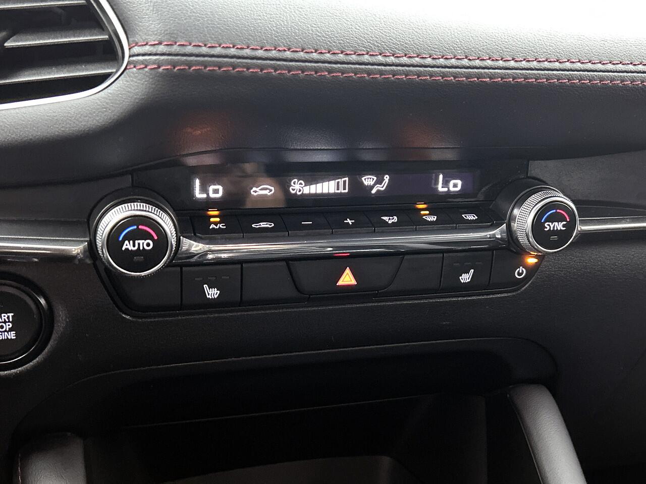 Mazda 3 2.0 e-SkyActiv-X M Hybrid 186 Homura | Navigatie | Camera achter | Cruise contr. adaptief | PDC |