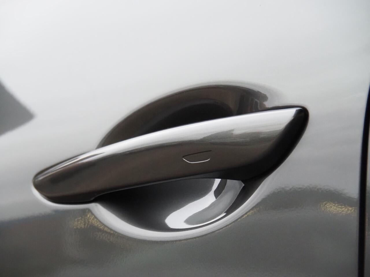 Mazda 3 2.0 e-SkyActiv-X M Hybrid 186 Takumi - Nu met ¤ 3.000,- Voorraadkorting