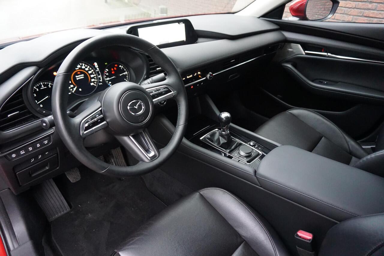 Mazda 3 2.0 e-SkyActiv-X M Hybrid 180PK Luxury/Leer/18Inch /Bose/Head-Up/Trekhaak.