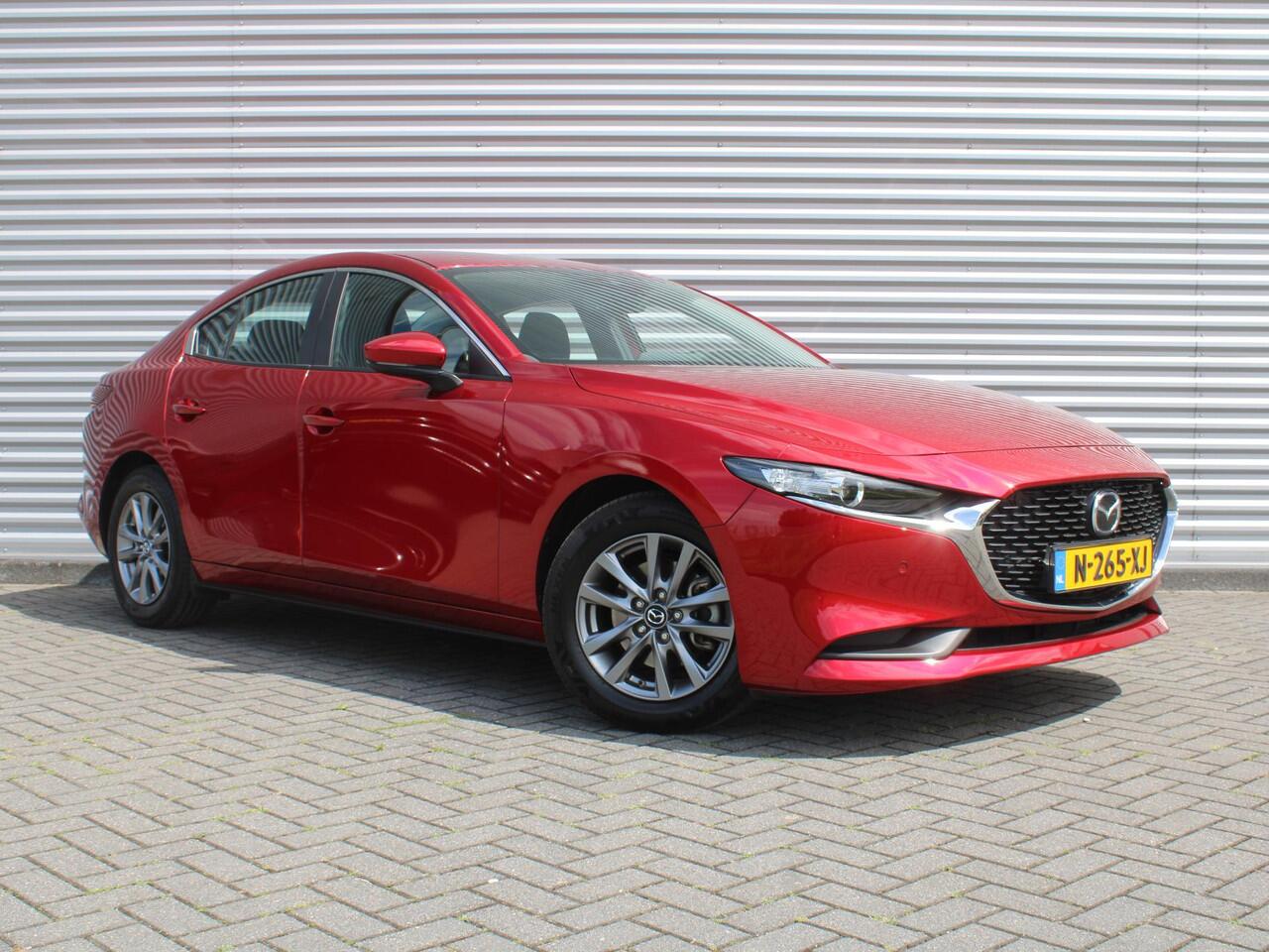 Mazda 3 2.0 e-SkyActiv-G M Hybrid 122 Comfort | Stuur-/stoelverwarming | Camera | Cruise adapt. | Clima | 16" LM | HUD | LED | Dodehoek detectie |