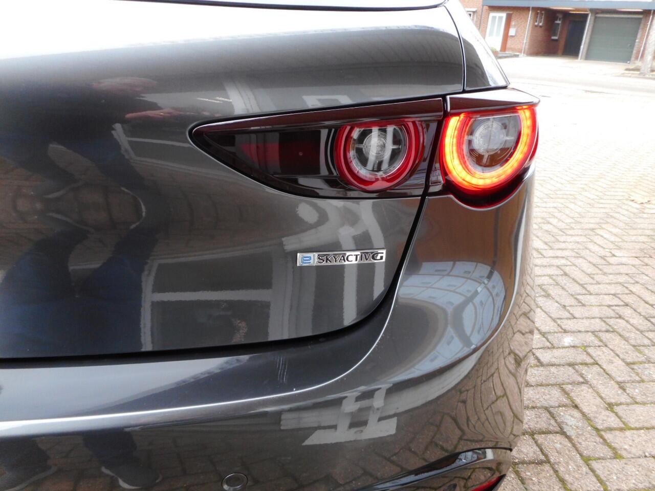 Mazda 3 2.0 e-SkyActiv-G M Hybrid 150 Nagisa