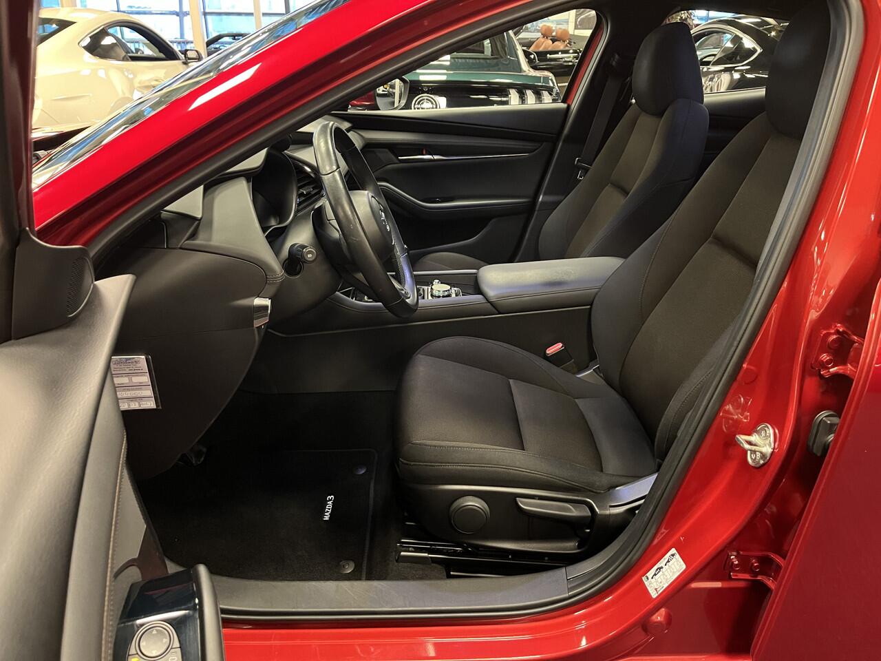 Mazda 3 Hatchback 2.0 e-SkyActiv-G 122PK M Hybrid Comfort 18inch Adaptive Cruise Head Up Display Camera Trekhaak