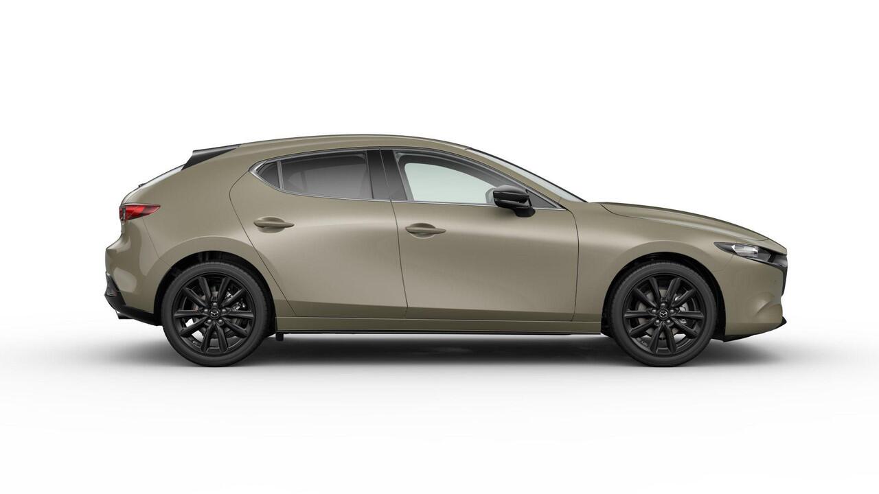 Mazda 3 Nagisa | 7-inch digitale meterset | Achteruitrijcamera | Active Driving Display (ADD), projectie in de voorruit: kleuren head-up display met belangrijkste rij-informatie