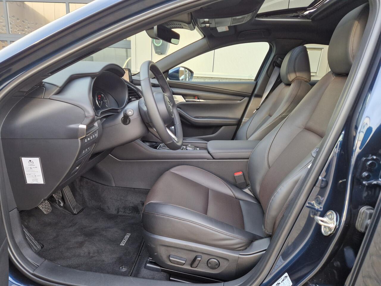 Mazda 3 2.0 e-SkyActiv-X M Hybrid 186 Luxury | SUNROOF | LEDER | BOSE