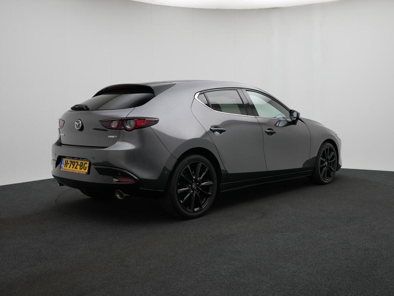 Mazda 3 2.0 SkyActiv-X Luxury i-Activesense: dealer onderhouden