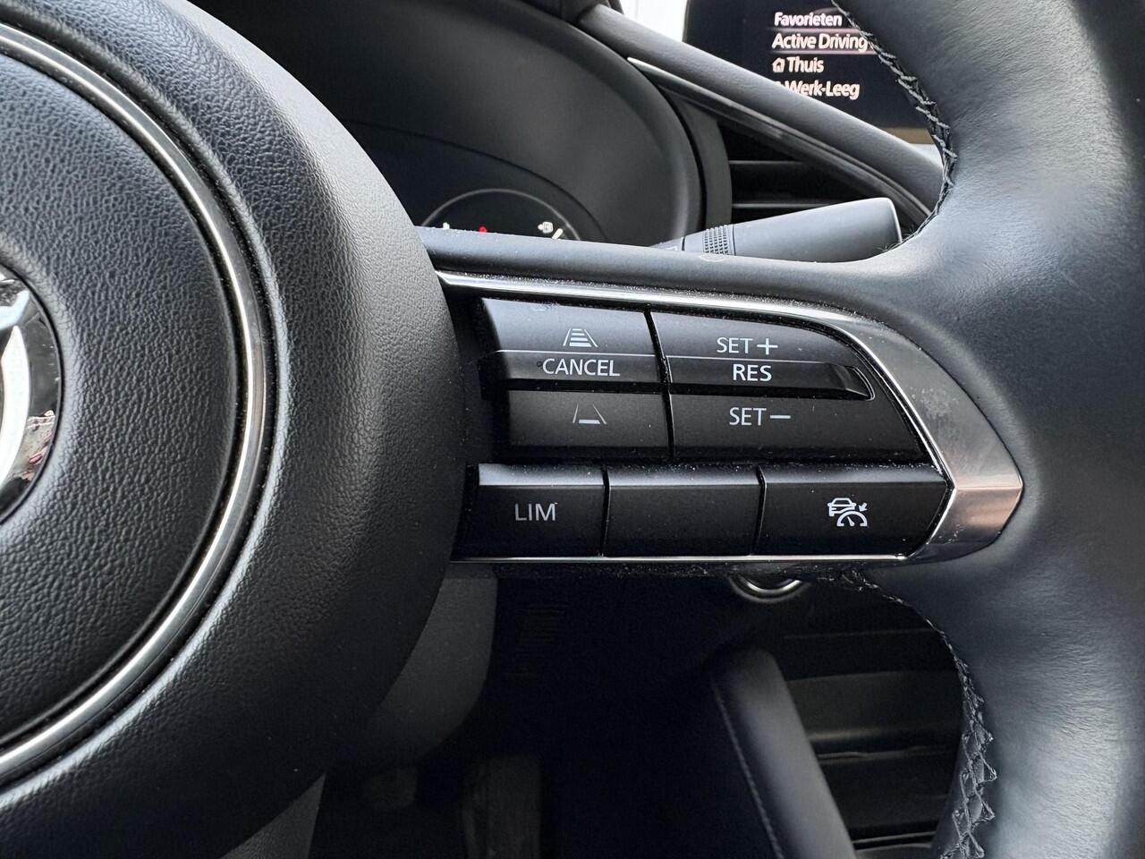 Mazda 3 2.0 e-SkyActiv-G M Hybrid 150 Exclusive-line / Trekhaak (1300 kg) / Stoel-stuurverwarming / Lederen bekleding / Apple carplay/Android auto /