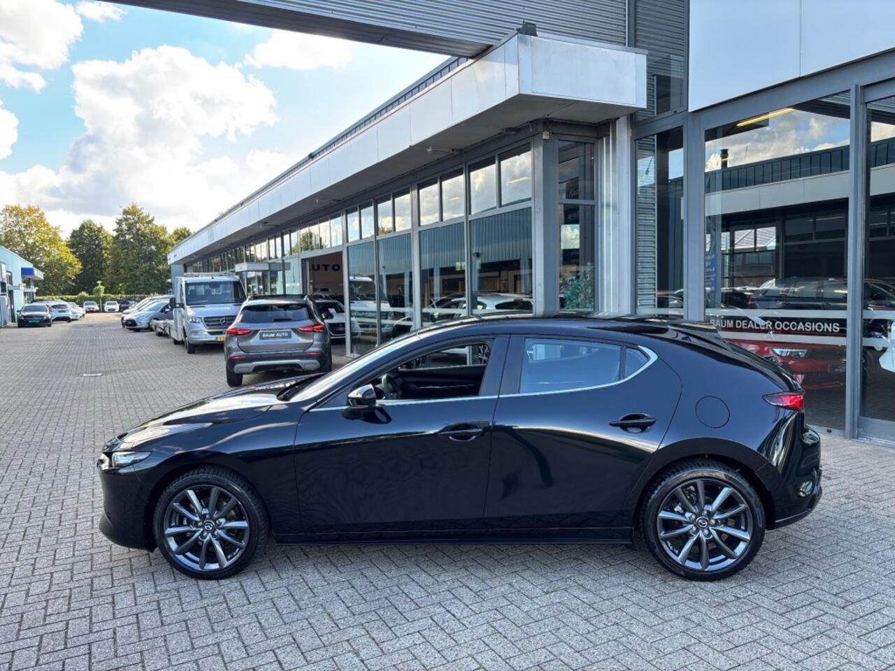 Mazda 3 2.5 E-SA-G TAKUMI AUTOMAAT NAVI HEADUP PDC-CAMERA.