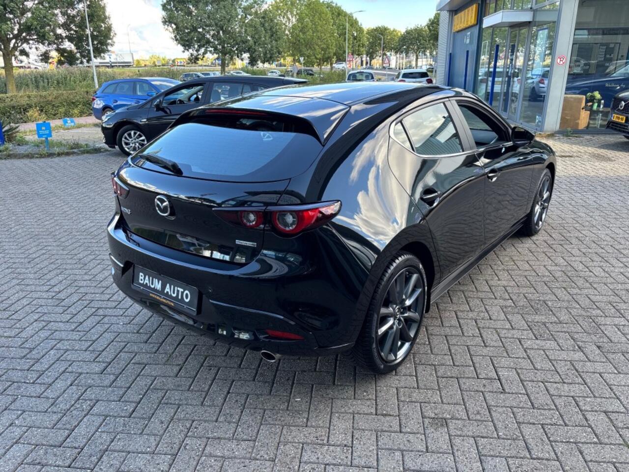 Mazda 3 2.5 E-SA-G TAKUMI AUTOMAAT NAVI HEADUP PDC-CAMERA.