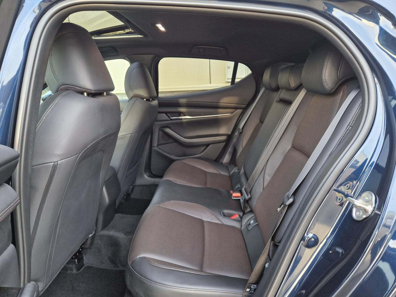 Mazda 3 2.0 e-SkyActiv-X M Hybrid 186 Luxury | SUNROOF | LEDER | BOSE