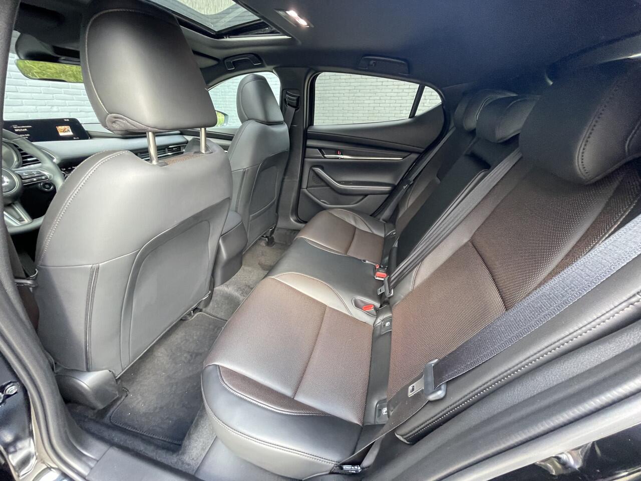 Mazda 3 2.0 e-SkyActiv-X M Hybrid 186 Exclusive-line | DESIGN PACK | DRIVER PACK | SOUND PACK | SUNROOF PACK | FULL-OPTION!!