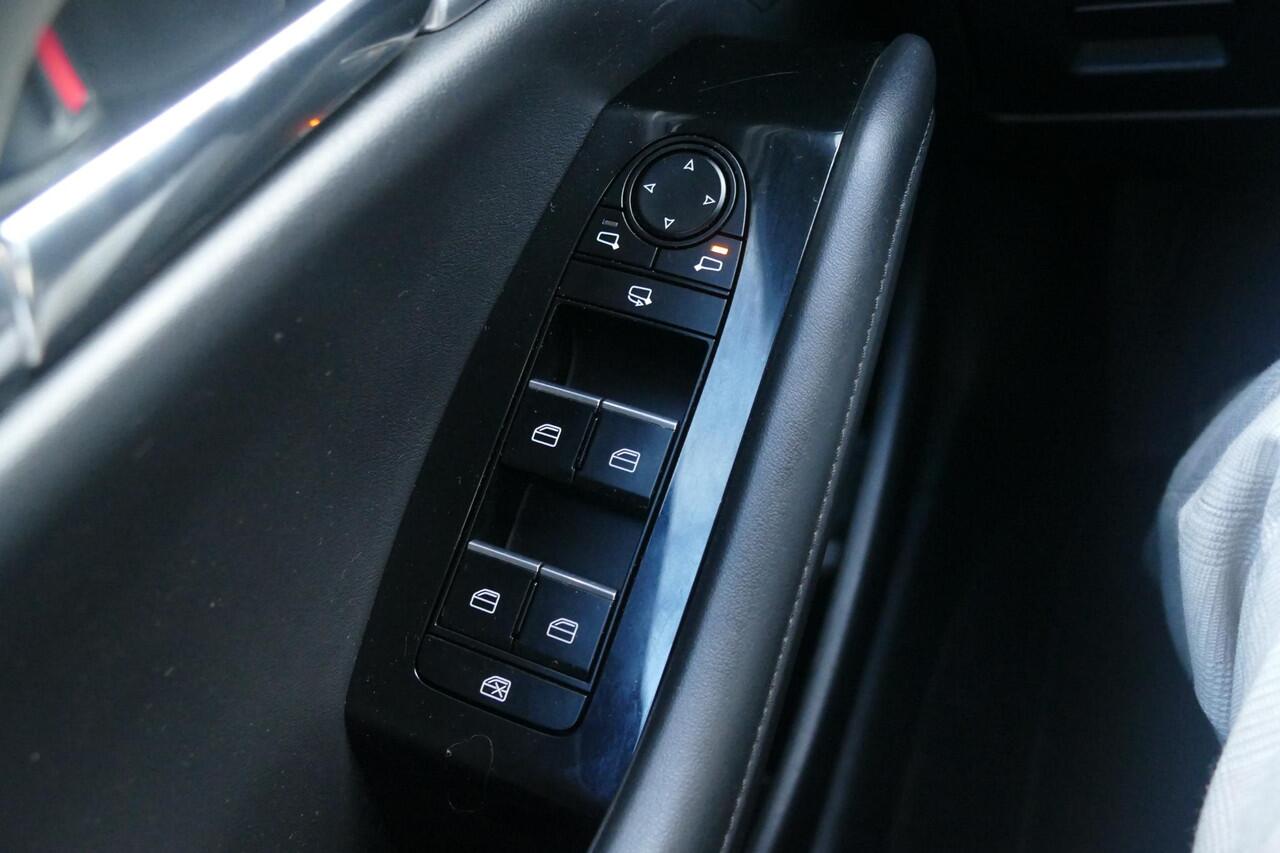 Mazda 3 2.0 e-SkyActiv-X M Hybrid 186 Luxury