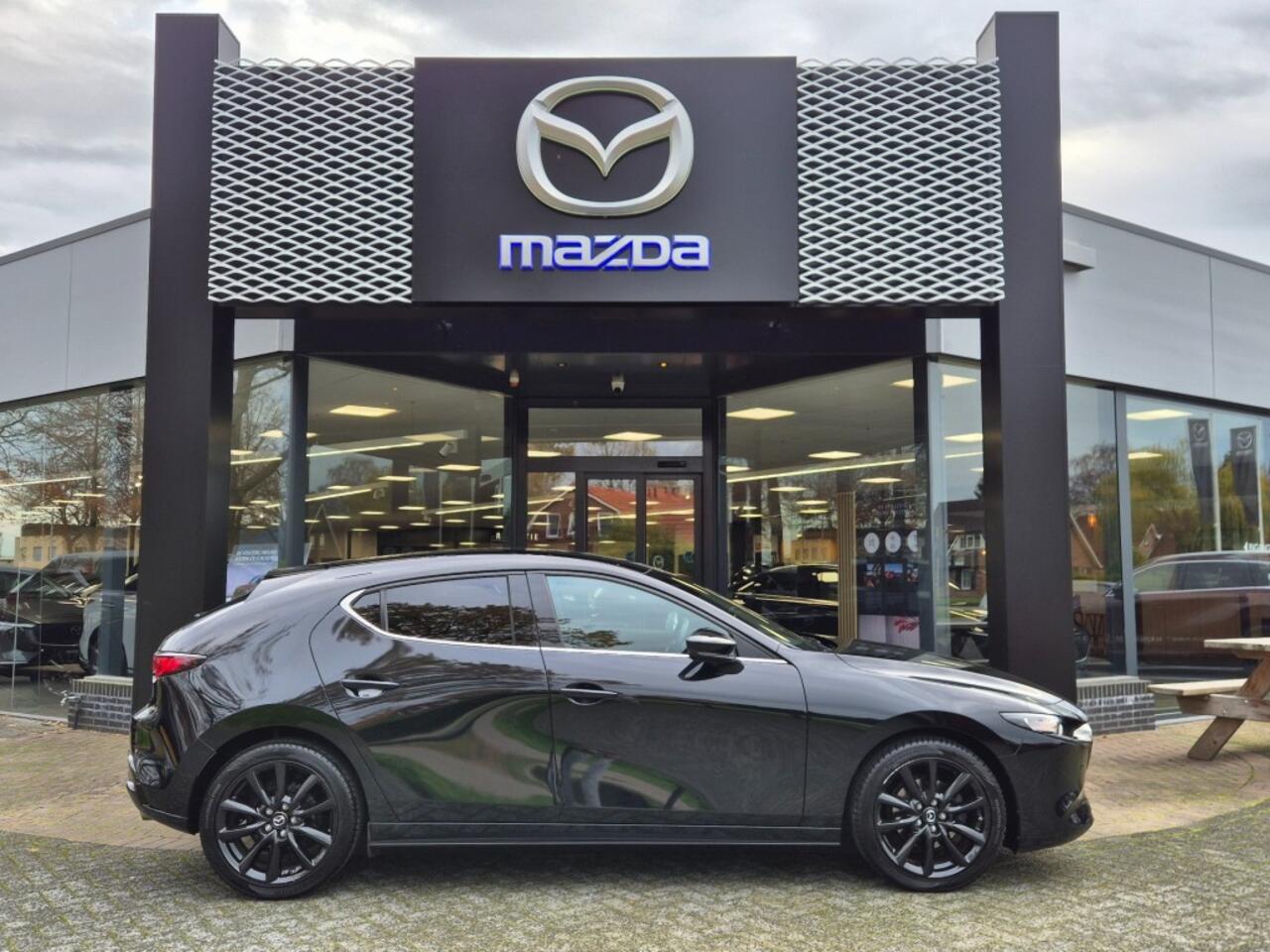 Mazda 3 E- SKYACTIV- G 2.0 150 6MT M-HYBRID HOMURA