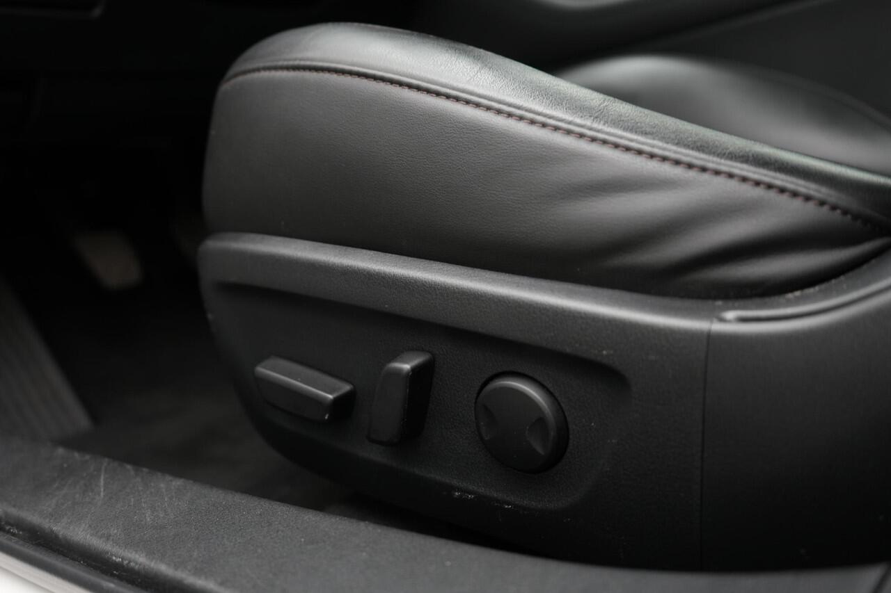 Mazda 3 2.0 e-SkyActiv-X Comfort met Bose/Leer pakket : dealer onderhouden