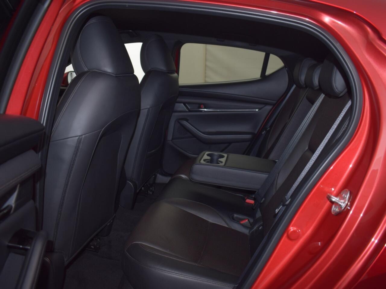 Mazda 3 186PK Luxury LEER NAVI BOSE CAMERA