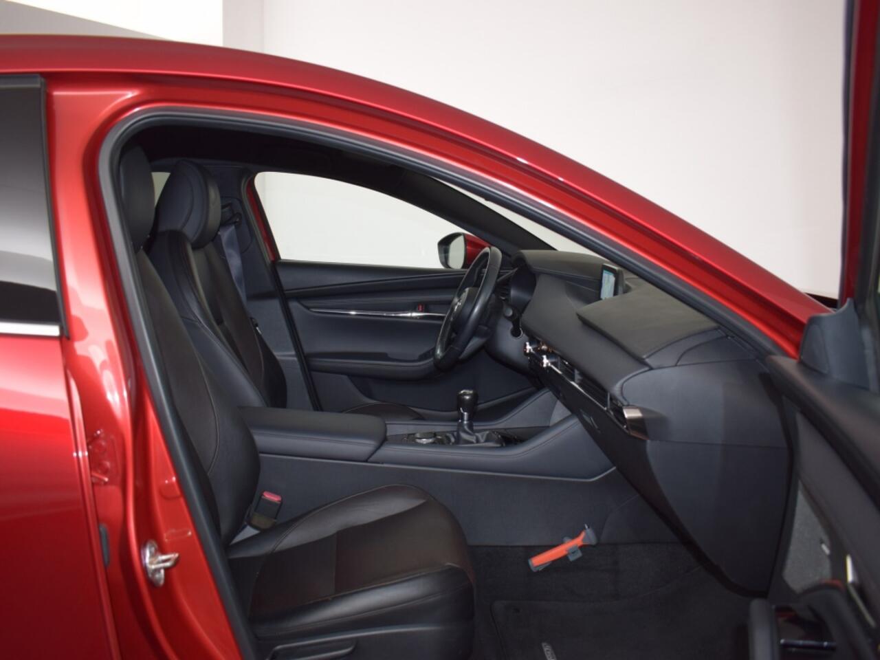 Mazda 3 186PK Luxury LEER NAVI BOSE CAMERA