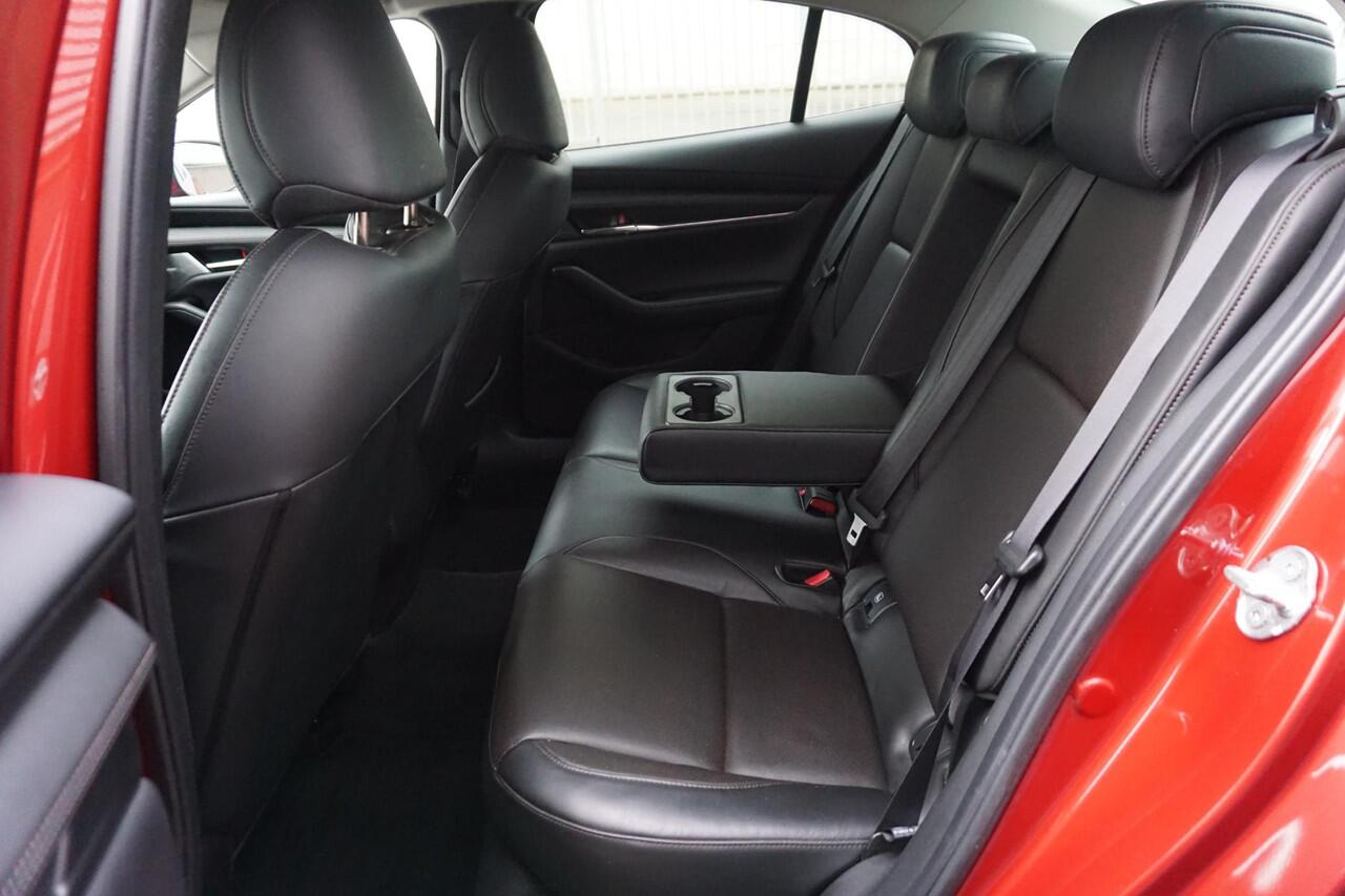 Mazda 3 2.0 e-SkyActiv-X M Hybrid 180PK Luxury/Leer/18Inch /Bose/Head-Up/Trekhaak.