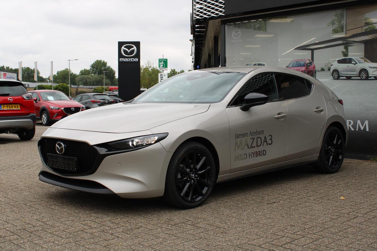 Mazda 3 HB 2.0 e-SkyActiv-X 186 M Hybrid Nagisa , Demovoordeel ¤ 7.340,-, Automaat, Bruin Leder, Bose, Navi, Adap.Cruise, Clima, Apple Carplay, Camera, PDC, HUD, Stoelverwarming, 18" LMV