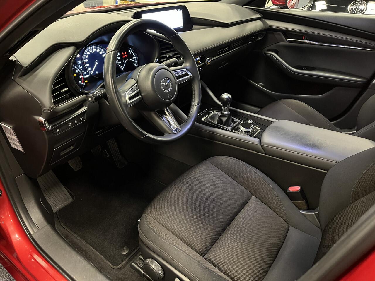 Mazda 3 Hatchback 2.0 e-SkyActiv-G 122PK M Hybrid Comfort 18inch Adaptive Cruise Head Up Display Camera Trekhaak