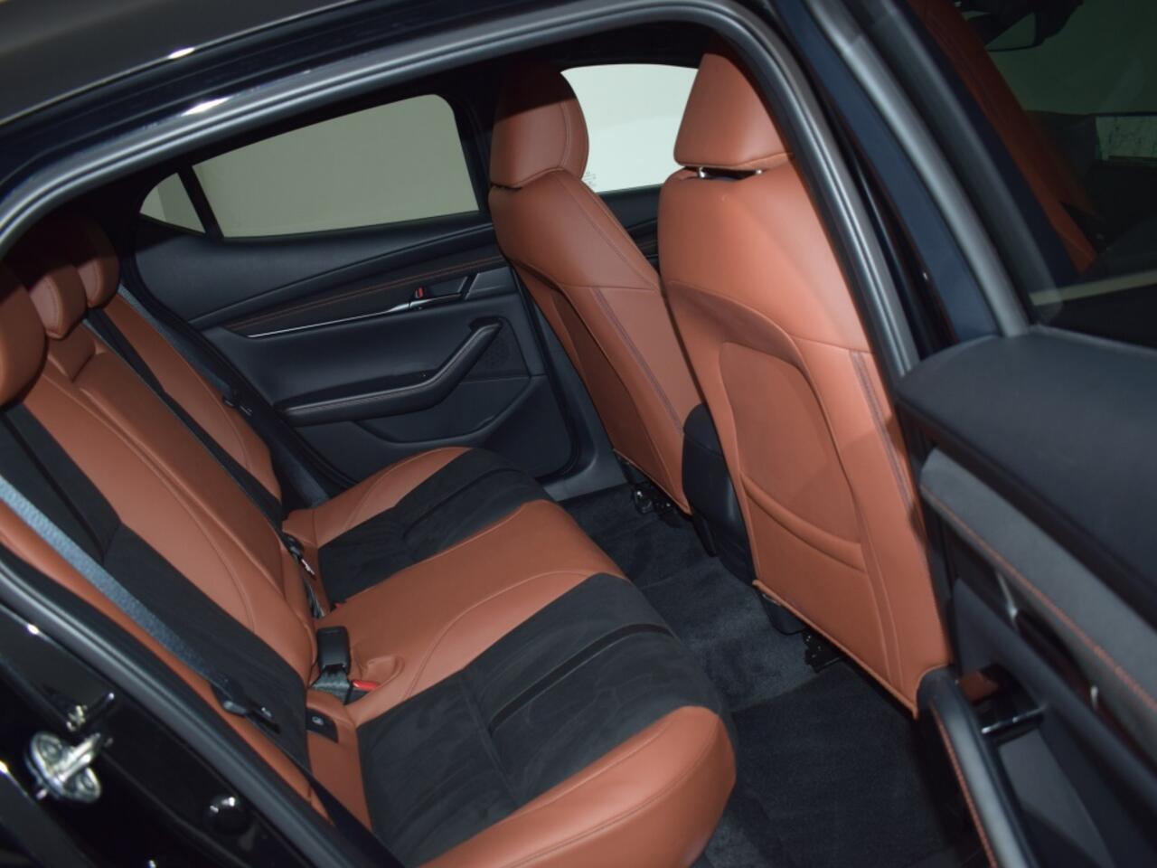 Mazda 3 2.0 e-SkyActiv-G M Hybrid (150 pk) Nagisa | Keyless o Camera