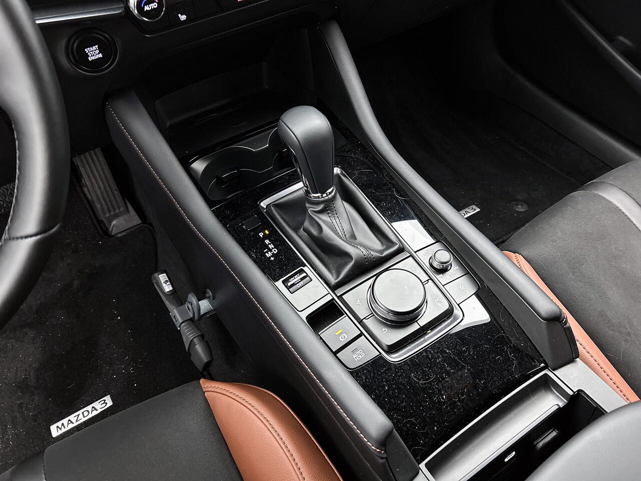 Mazda 3 2.0 e-SkyActiv-X M Hybrid 186 Nagisa / Full options !