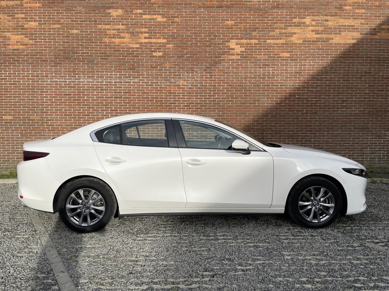 Mazda 3 2.0 e-SkyActiv-X M Hybrid 180 Automaat Comfort met Bose | Climate control | Winterpakket | TREKHAAK | LEDER | NAVIGATIE Achteruitrijcamera | Parkeersensoren voor + achter