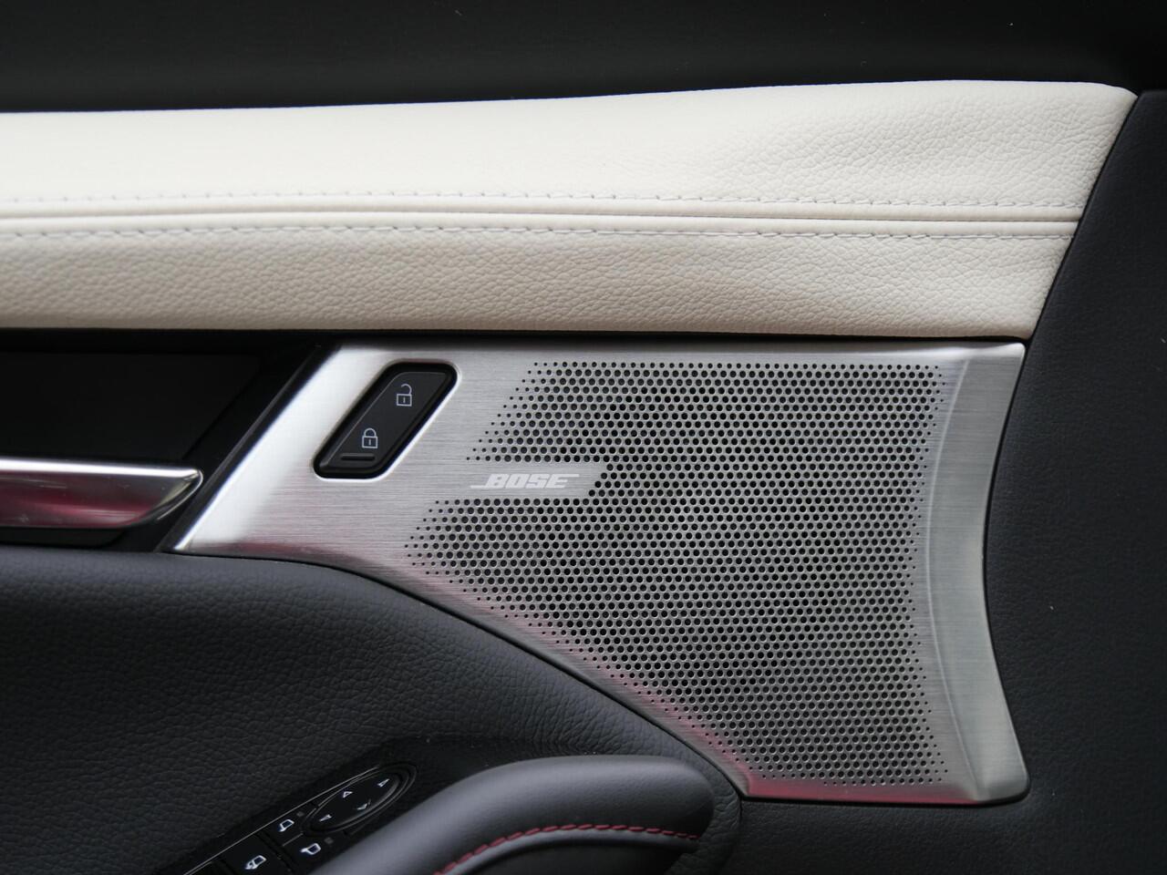 Mazda 3 2.0 150PK SPORTIVE/ LEER/ BOSE/ 18INCH/ NL-AUTO VAN 1STE EIGENAAR