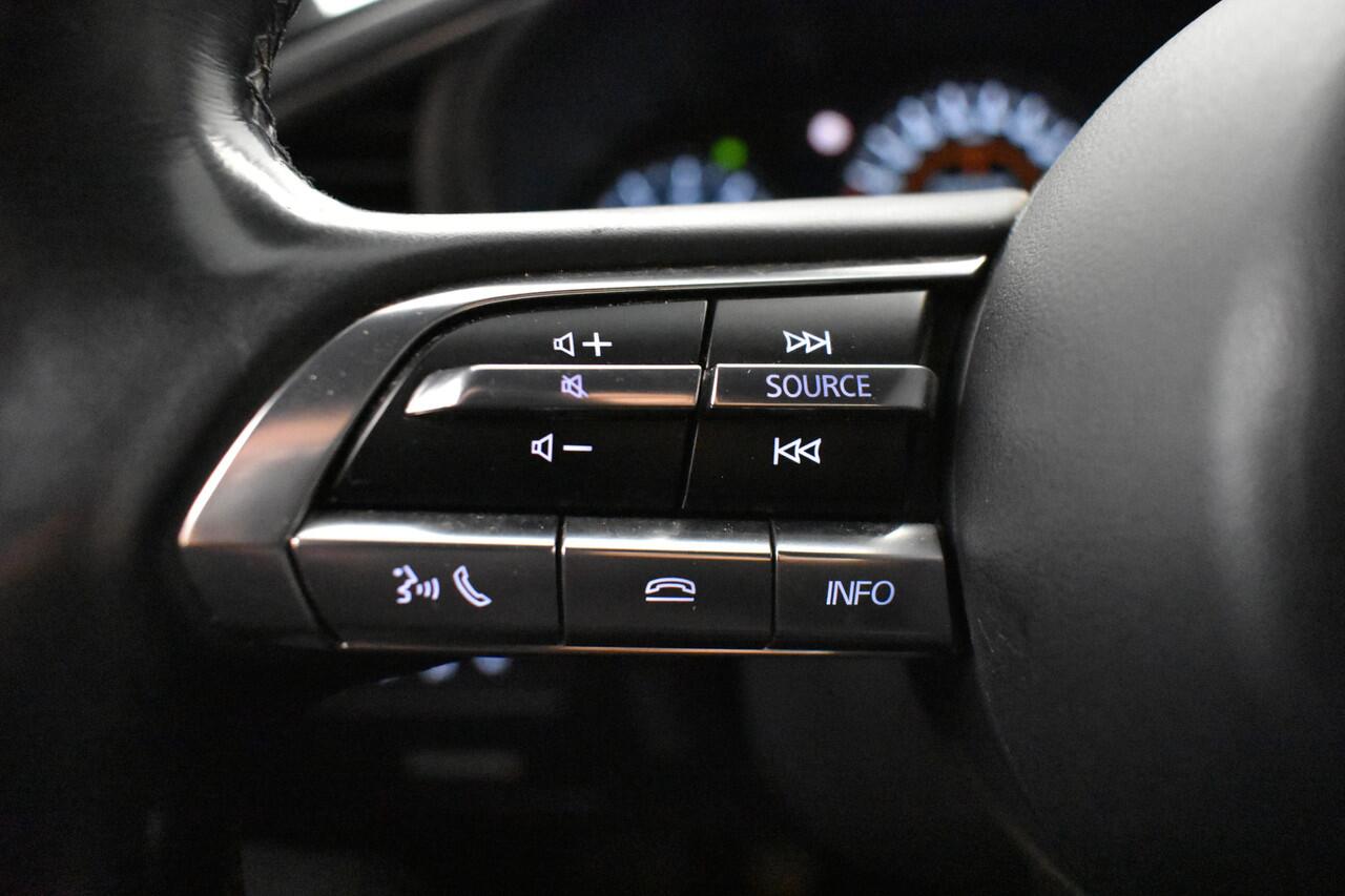 Mazda 3 2.0 e-SkyActiv-X M Hybrid 180 PKLuxury Trekh 360ºCamera Bose Vol Leder dodeh detec