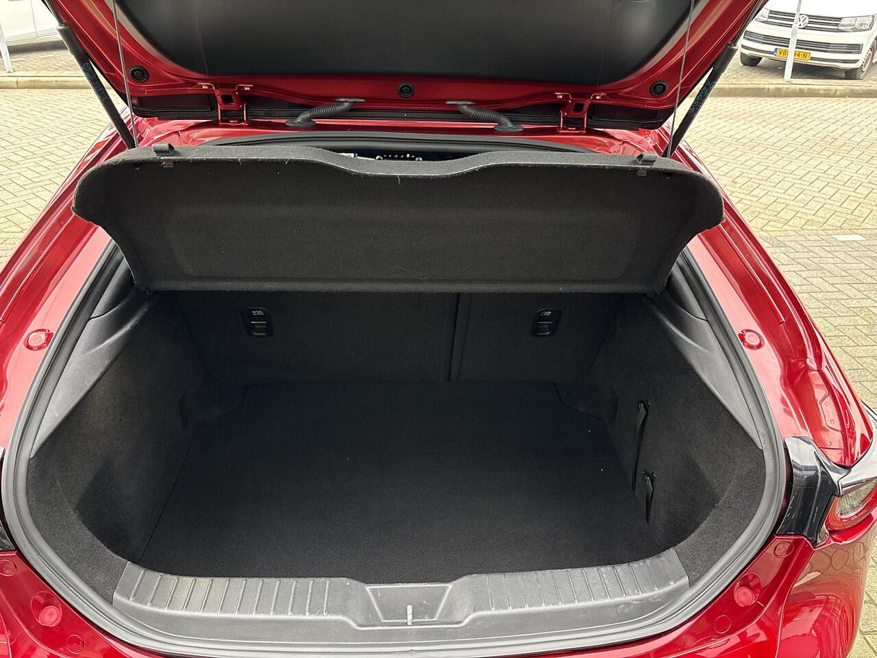 Mazda 3 2.0 e-SkyActiv-X M Hybrid 180 Dealer Onderhouden / Apple Carplay-Android Auto