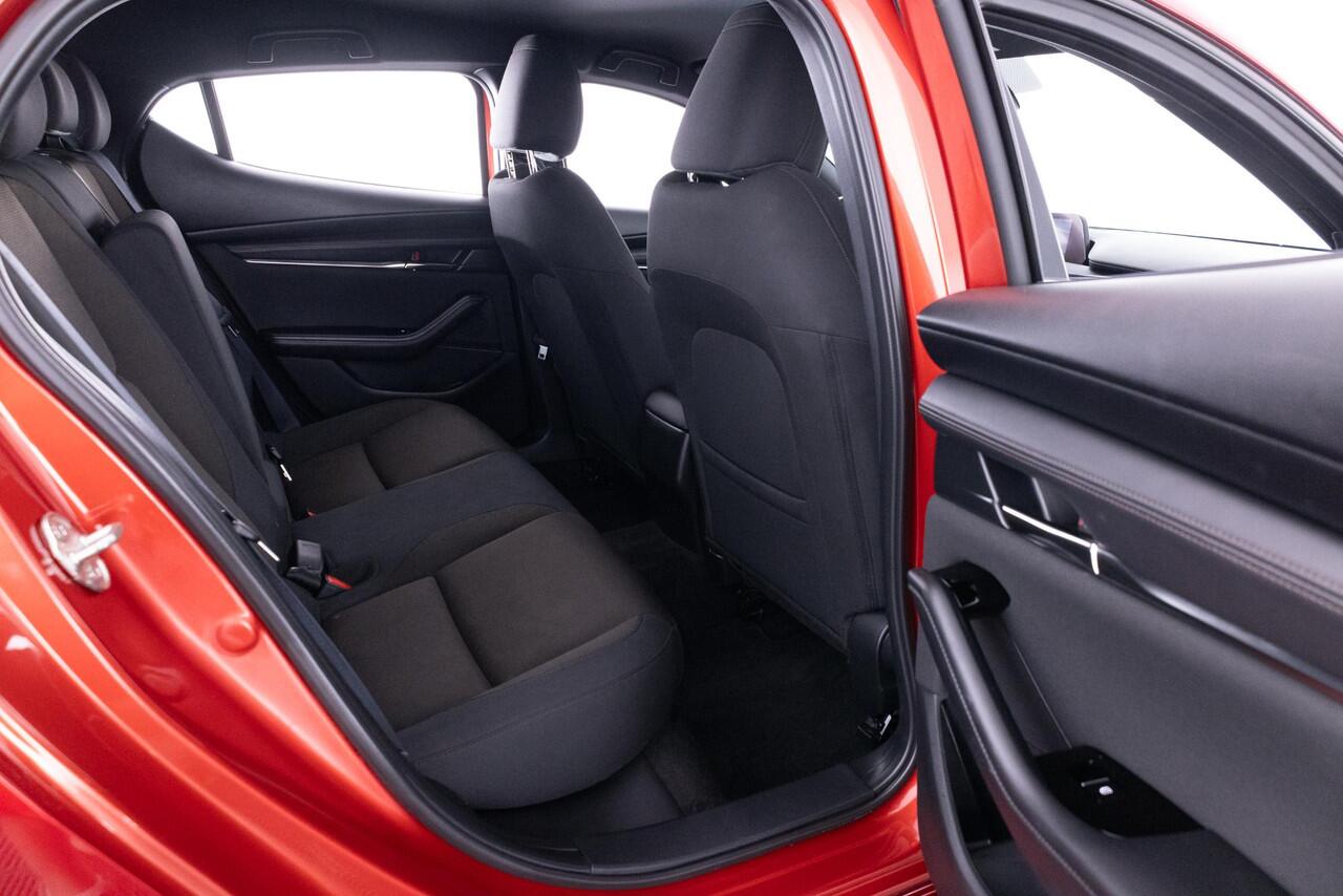 Mazda 3 2.0 e-SkyActiv-G M Hybrid 122 Comfort | APPLE CARPLAY | DODEHOEK DETECTIE | HEAD UP | ACHTERUITRIJCAMERA | ADAPTIEF CRUISE CONTROL | NED AUTO | * 6 JAAR FABRIEKSGARTANTIE |