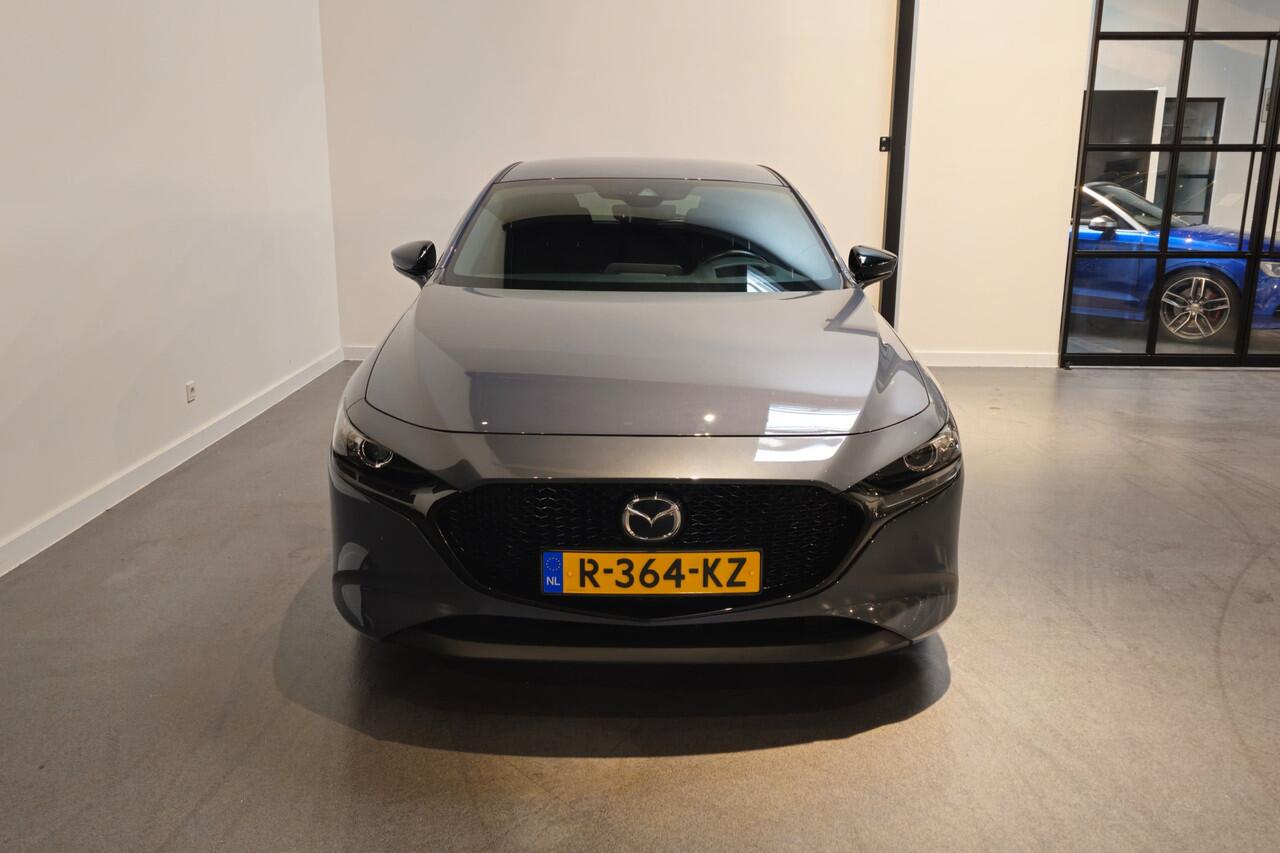 Mazda 3 2.0 e-SkyActiv-G M Hybrid 150 Homura - Stoelverwarming - Apple Carplay/ Android Auto - Adaptive Cruise - Bose audio - Headup display - Afneembare trekhaak