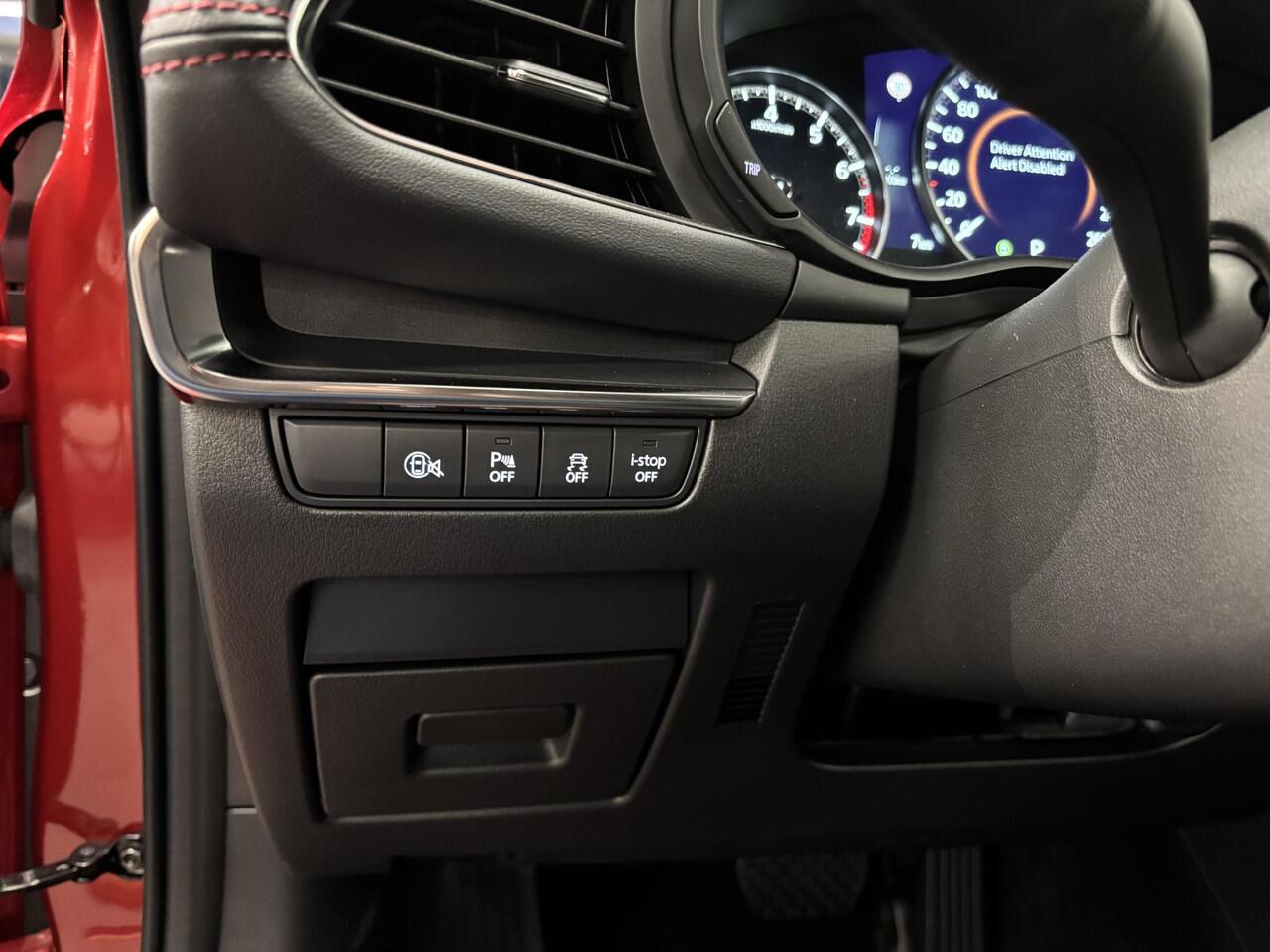 Mazda 3 HB 2.5 e-SkyActiv-G M Hybrid 140 Homura , Demovoordeel ¤ 5.500,-, Automaat, Navi, Adap.Cruise, Clima, Apple Carplay, Camera, PDC, HUD, Stoelverwarming, 18" LMV