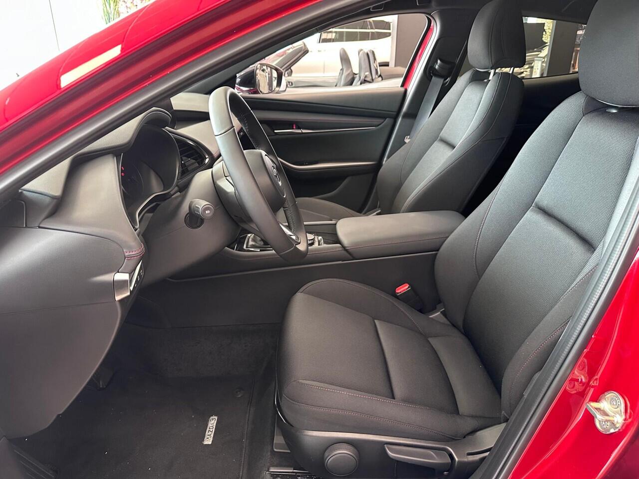 Mazda 3 2.0 e-SkyActiv-G M Hybrid 150 Homura | Rijklaar | Apple Carplay | Parkeersensor | Stoelverwarming