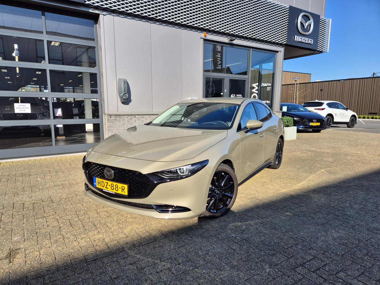 Mazda 3 2.0 e-SkyActiv-X M Hybrid 186 Takumi | AUTOMAAT | FULL BLACK PACK | 18-INCH LMV | BOSE | 360 CAMERA |