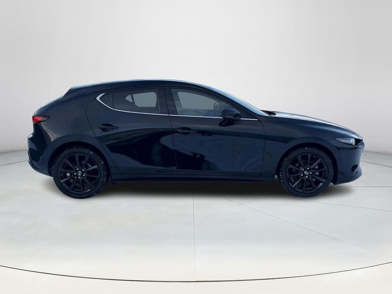 Mazda 3 2.0 e-SkyActiv-X M Hybrid 186 Takumi | Automaat | Climate Control | Stoel en stuurverwarming | 360 camera | Bose | Dodehoeksensoren | Draadloze Applecarplay en Android auto | Stoelgeheugen | Full adaptieve led | Adaptieve cruise control |