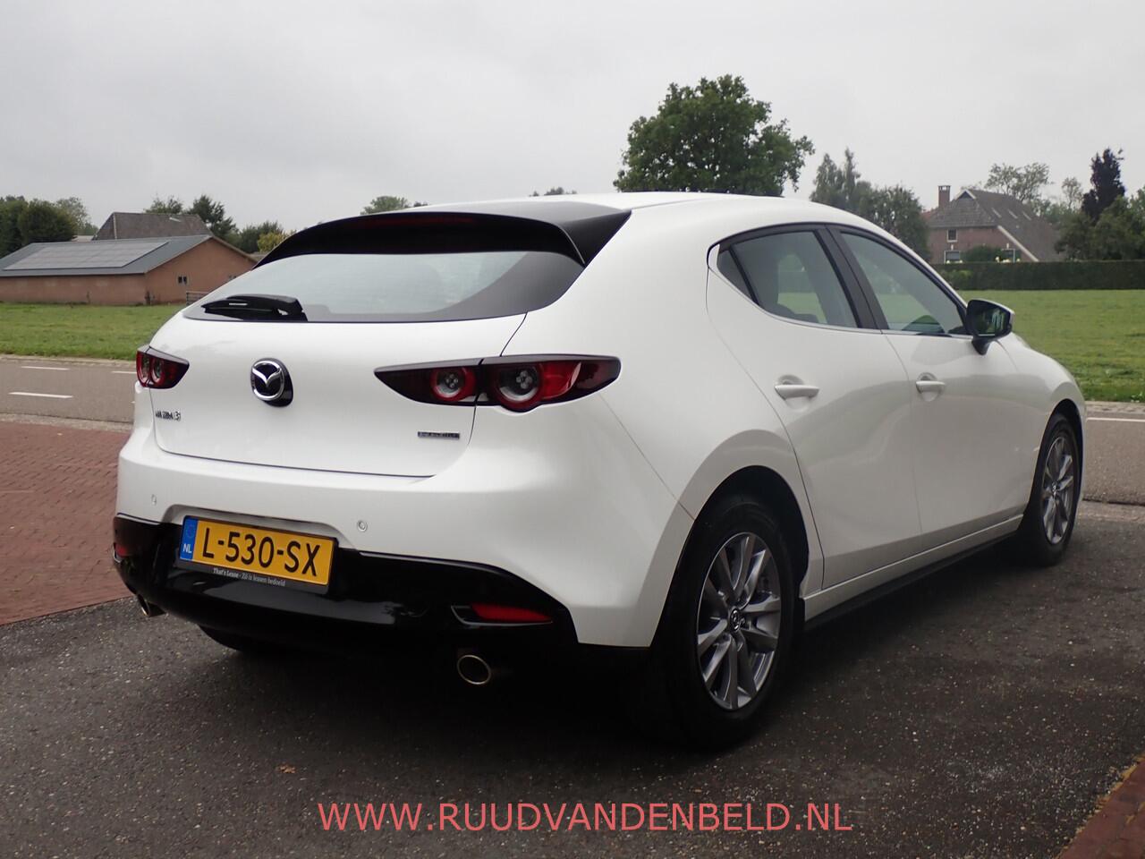 Mazda 3 2.0 e-SkyActiv-G M Hybrid HEADUP / ACC / CARPLAY / DAB