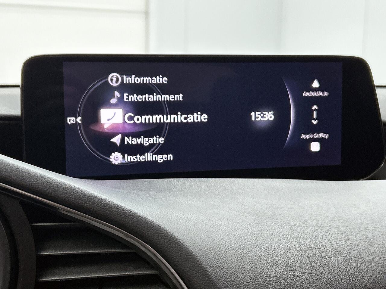 Mazda 3 2.0 e-SkyActiv-X M Hybrid 186 Homura | Navigatie | Camera achter | Cruise contr. adaptief | PDC |