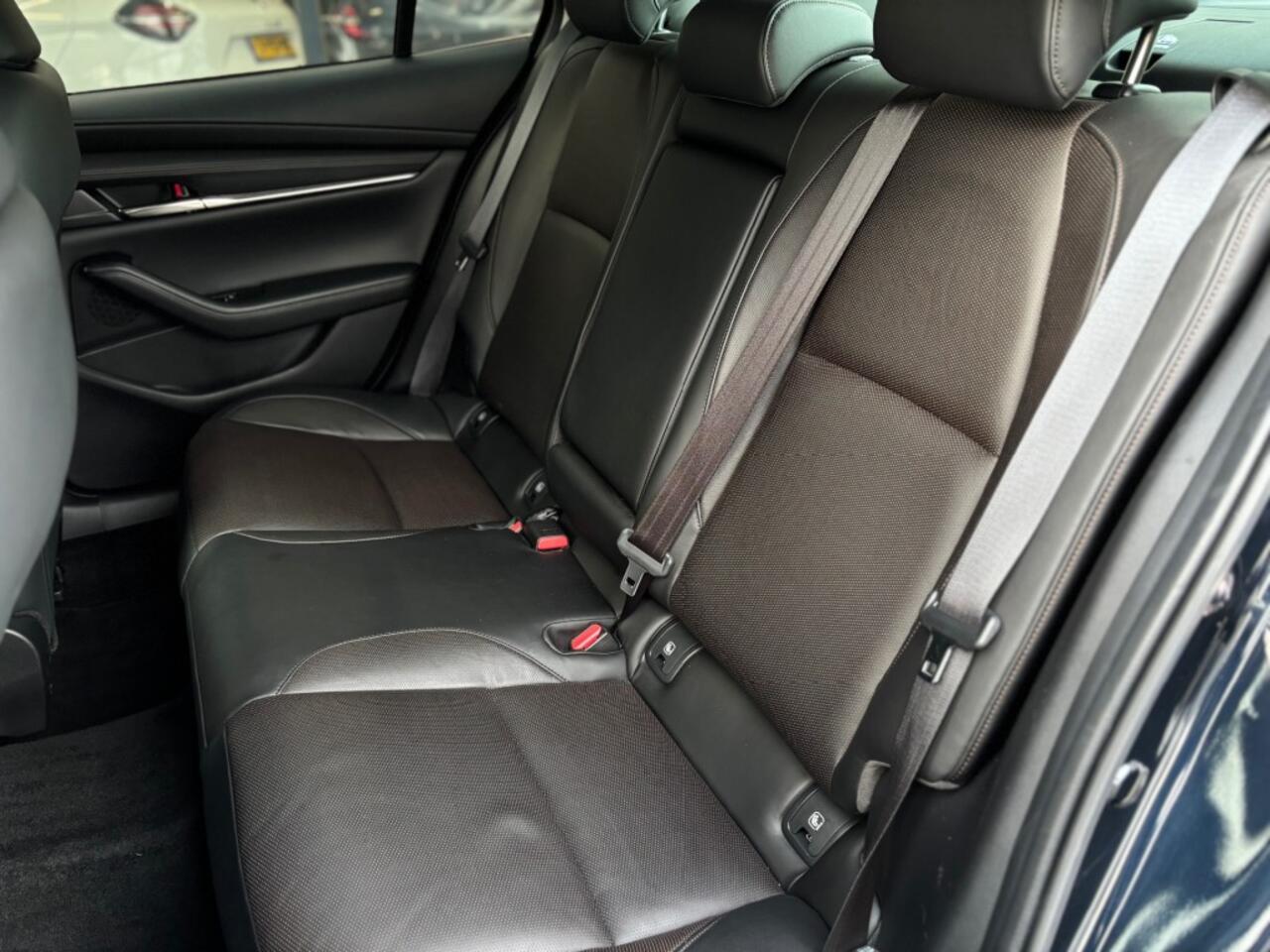 Mazda 3 2.0 e-SkyActiv-X Hybrid 186 Luxury Automaat Trekhaak Leer Bose Audio