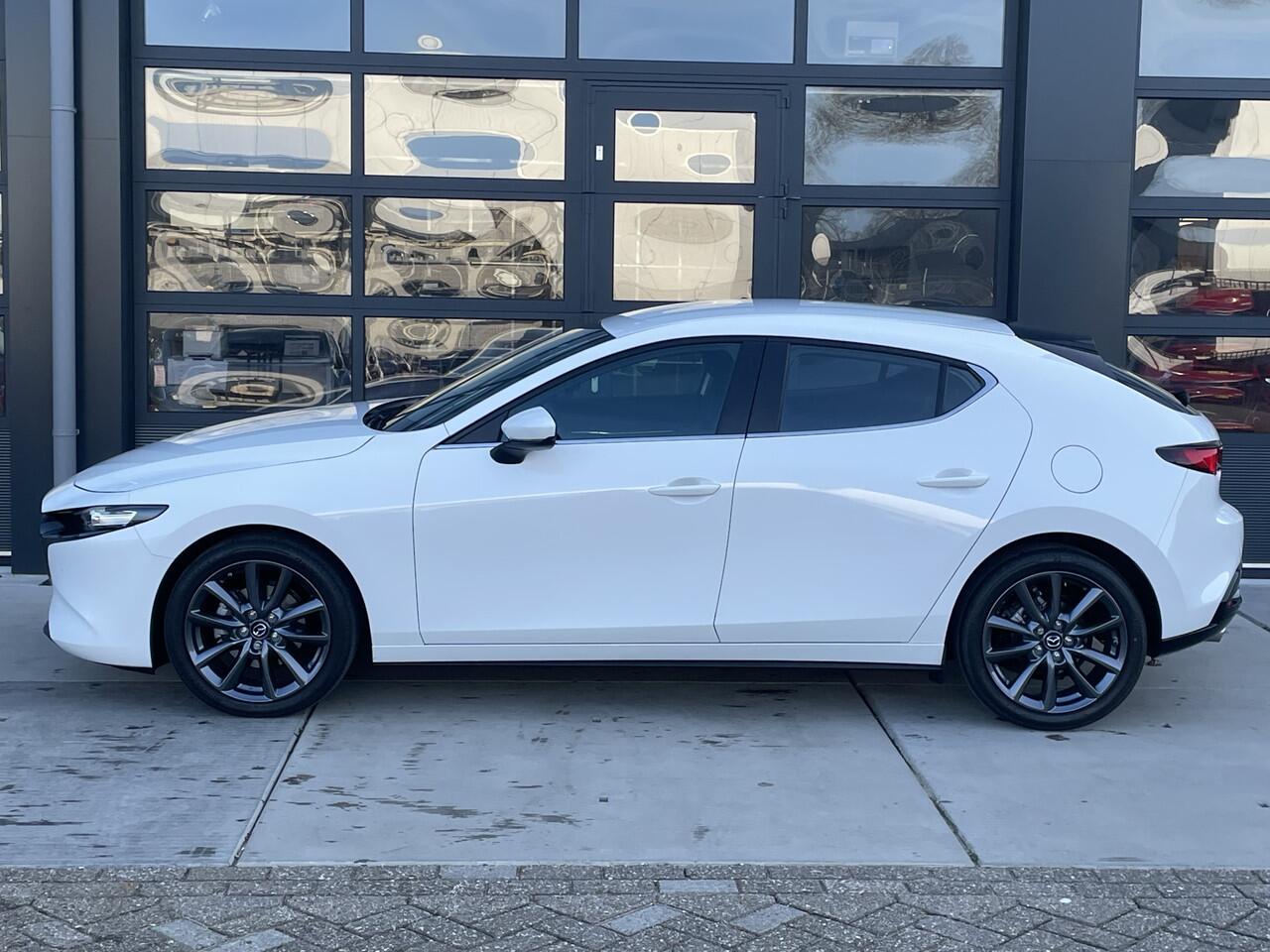 Mazda 3 2.5 e-SkyActiv-G 140 M Hybrid Centre-line | DEMO DEAL!! GARANTIE TOT 2032!!