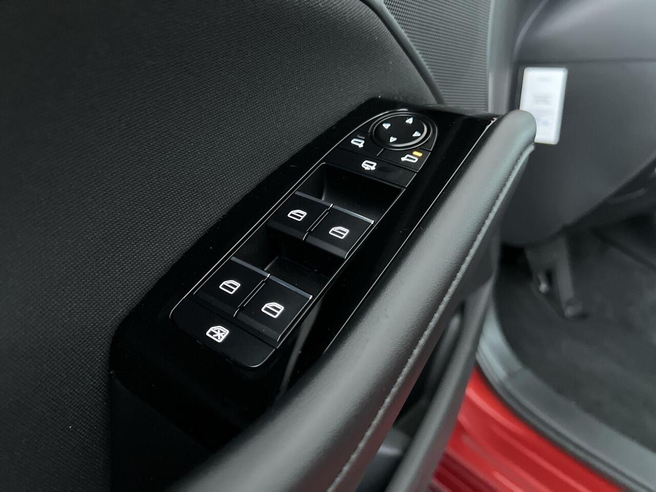 Mazda 3 2.5 e-SkyActiv-G M Hybrid 140 Prime-line Automaat | Rijklaar | Navigatie | Sensoren achter | Achteruitrijcamera