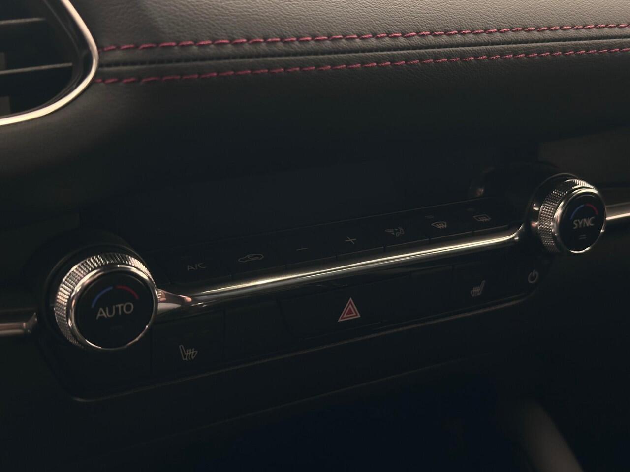 Mazda 3 2.0 e-SkyActiv-G M Hybrid 150 Homura | Rijklaar | Apple Carplay | Parkeersensor | Stoelverwarming