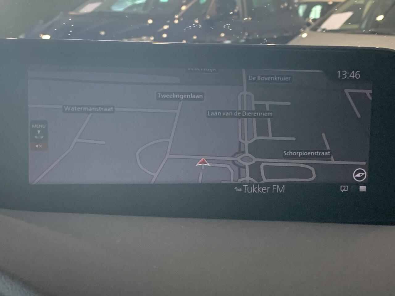 Mazda 3 2.0 e-SkyActiv-X M Hybrid 186 Luxury | AUTOMAAT | NAVIGATIE | ADAPTIVE CRUISECONTROL | ACHTERUITRIJCAMERA | PARKEERSENSOREN VOOR-/ACHTER | STOEL-/STUURVERWARMING | VOL LEDER