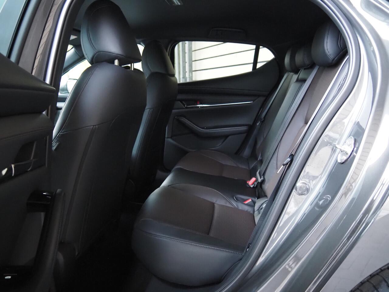 Mazda 3 2.0 e-SkyActiv-X M Hybrid 186 Takumi - Nu met ¤ 3.000,- Voorraadkorting