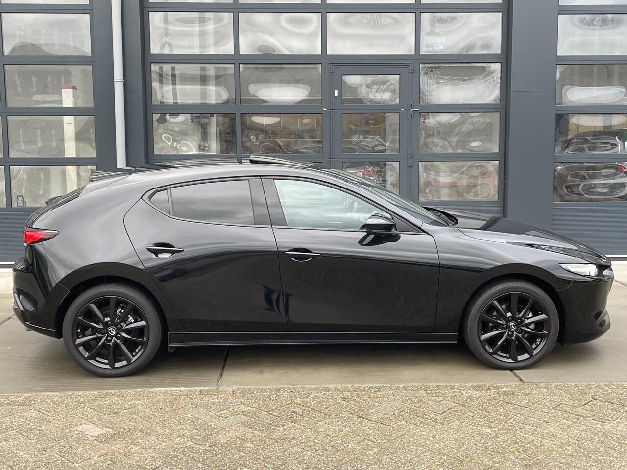 Mazda 3 2.0 e-SkyActiv-X M Hybrid 186 Takumi | SUNROOF | LEDER ROOD | DEMO DEAL