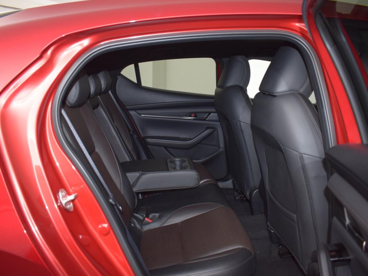 Mazda 3 186PK Luxury LEER NAVI BOSE CAMERA