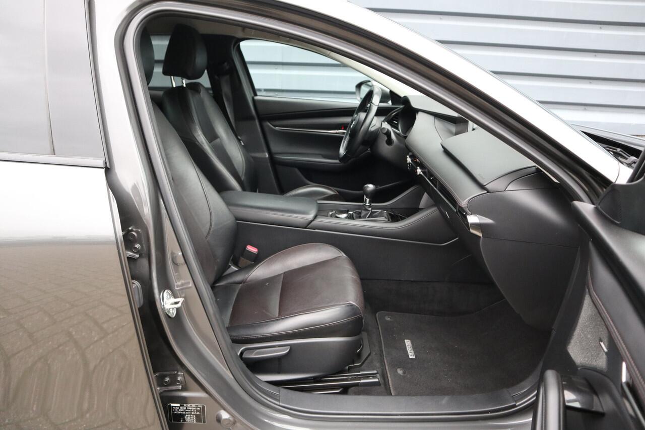 Mazda 3 2.0 e-SkyActiv-G M Hybrid 122 Luxury