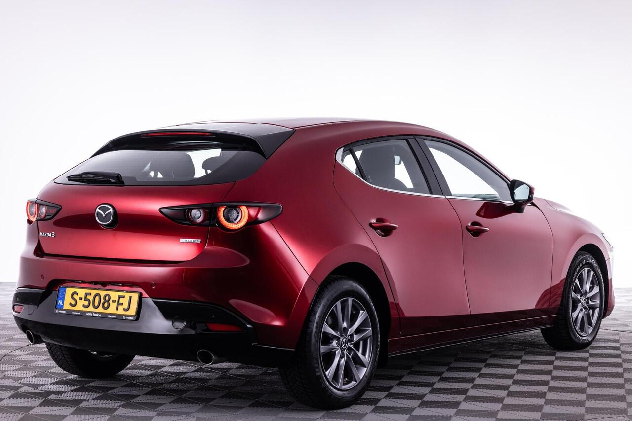 Mazda 3 2.0 e-SkyActiv-G M Hybrid 122 Comfort | APPLE CARPLAY | DODEHOEK DETECTIE | HEAD UP | ACHTERUITRIJCAMERA | ADAPTIEF CRUISE CONTROL | NED AUTO | * 6 JAAR FABRIEKSGARTANTIE |