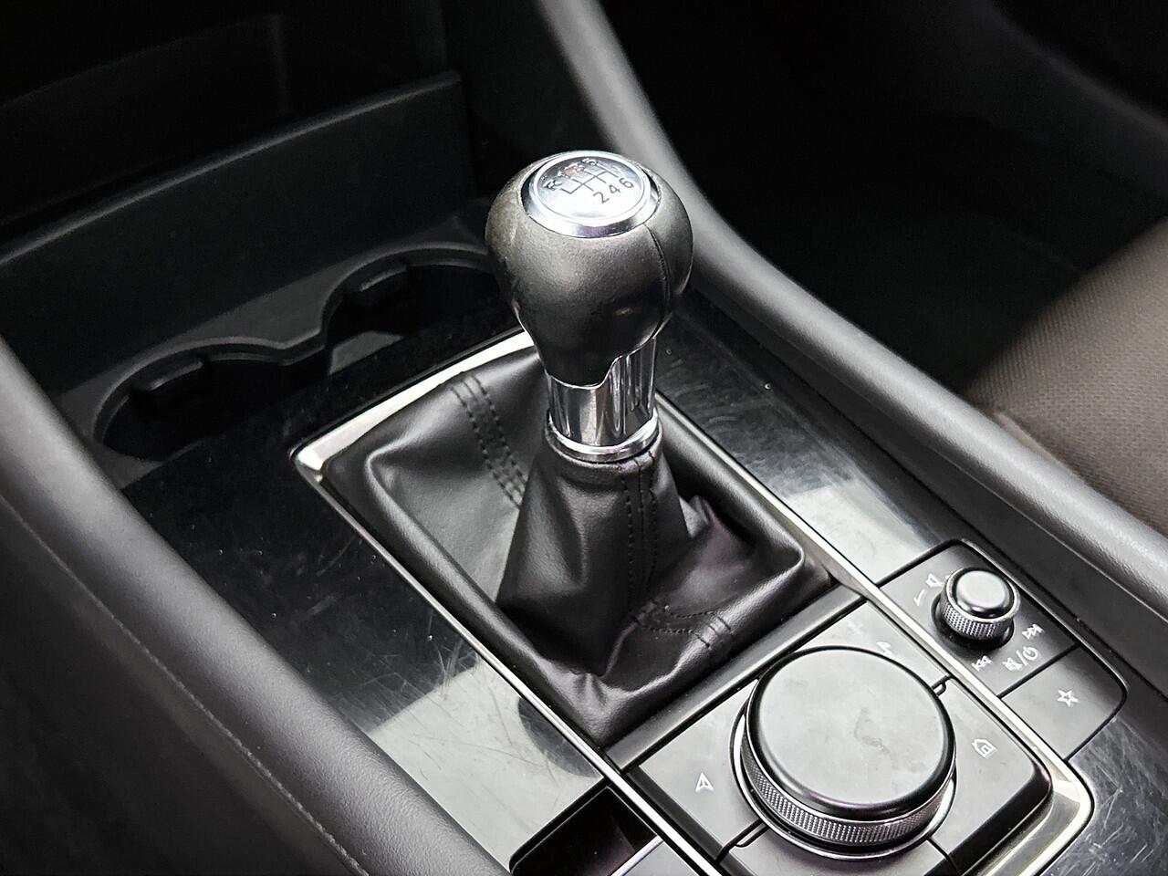 Mazda 3 2.0 e-SkyActiv-X M Hybrid 180 Comfort / Bose sound / Camera / Navigatie / Stuur en stoelverwarming