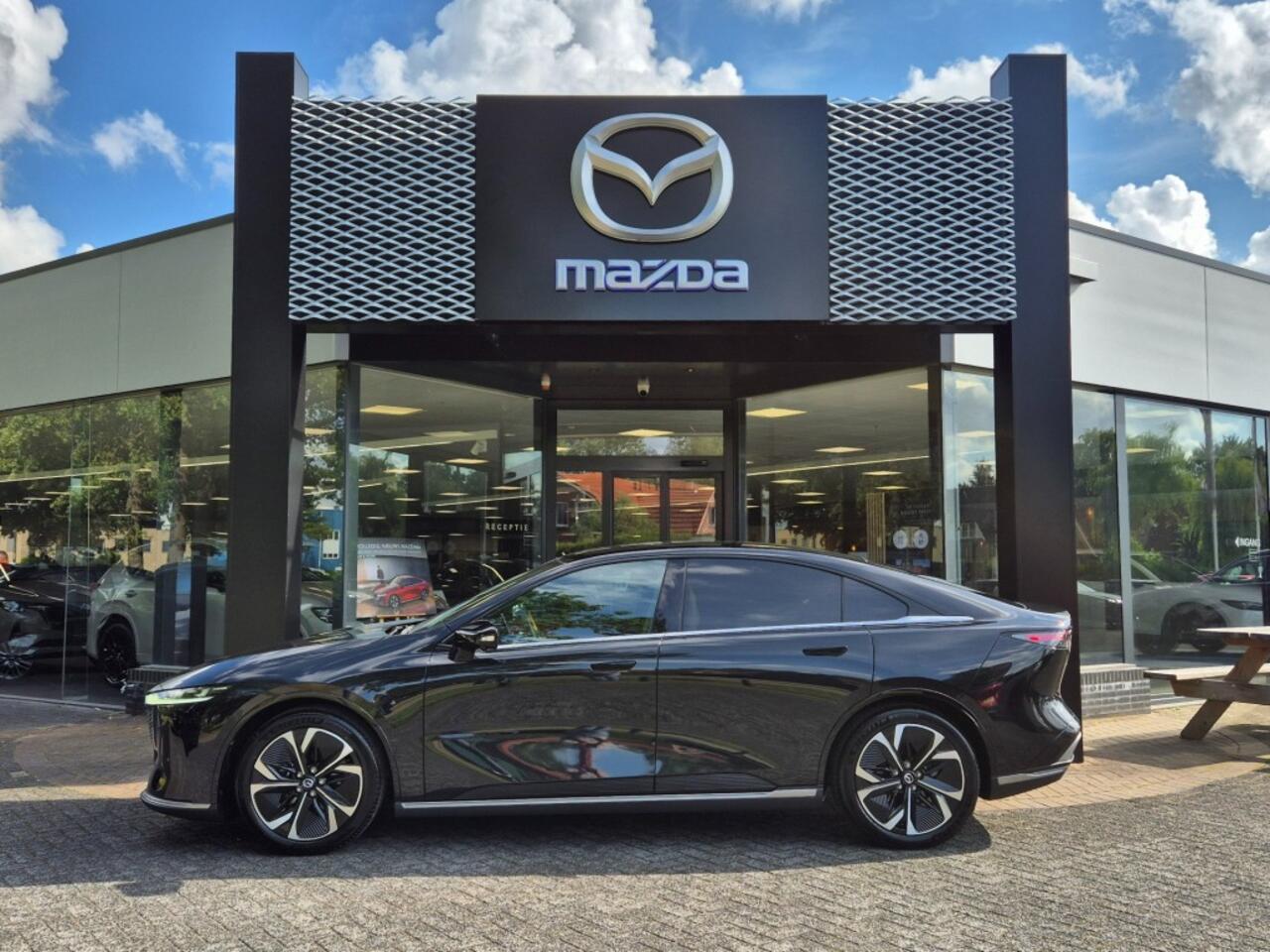 Mazda 6 TAKUMI PLUS Long Range 80 kWh 552km / â¬2000 Introductievoordeel/ DEMO