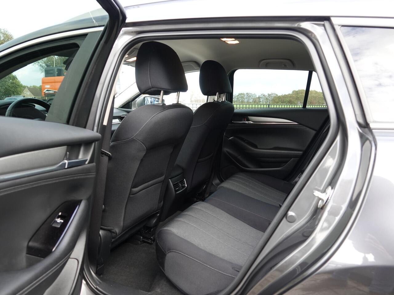 Mazda 6 Sportbreak 2.0 SkyActiv-G 165PK Comfort AUTOM. | HUD | NAVI | DODE HOEK | ECC | ACC